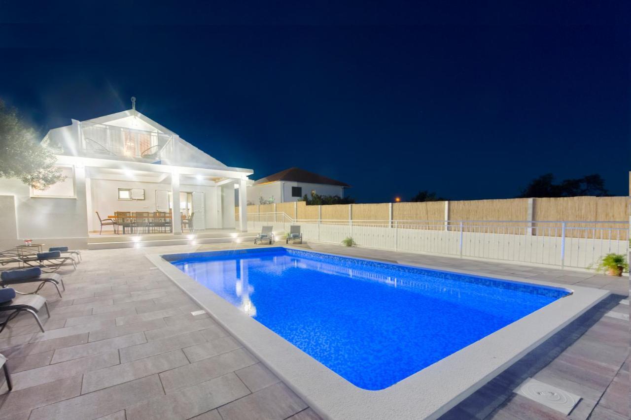 Villa Antonia With Heated Pool Dograde Eksteriør billede